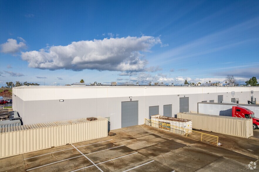 More Photos Of 1400 Enterprise Blvd, West Sacramento Warehouse For Lease