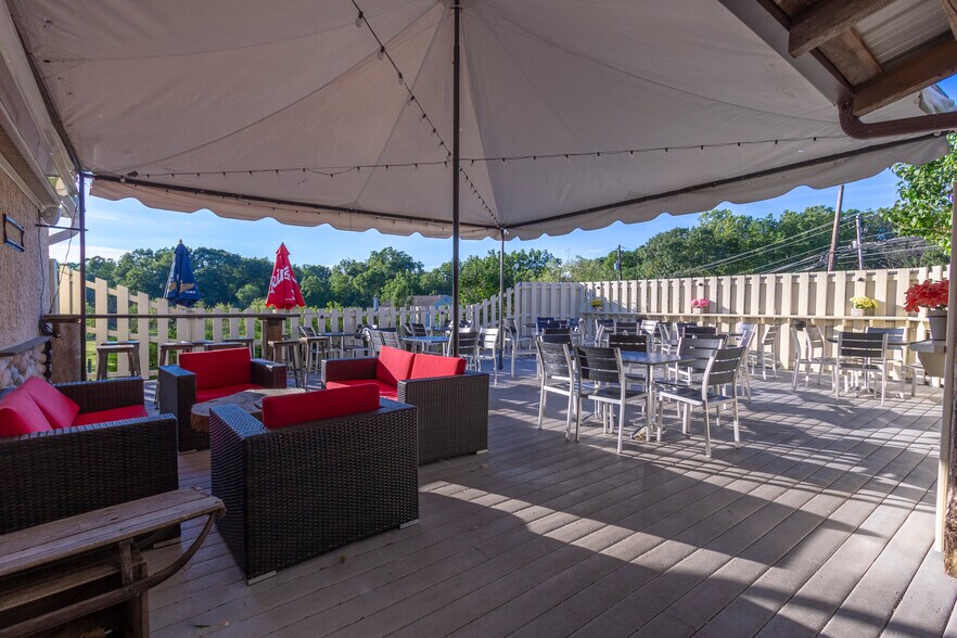 More Photos Of 898 Allentown Rd, Telford Restaurant For Sale