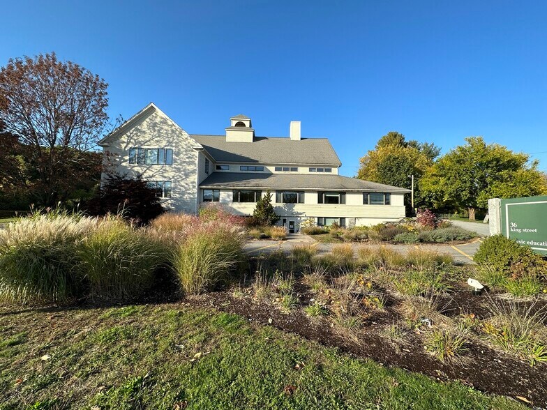 More Photos Of 36 King St, Littleton Specialty For Sale