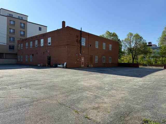 More Photos Of 12001 Shaker Blvd, Cleveland Medical For Sale