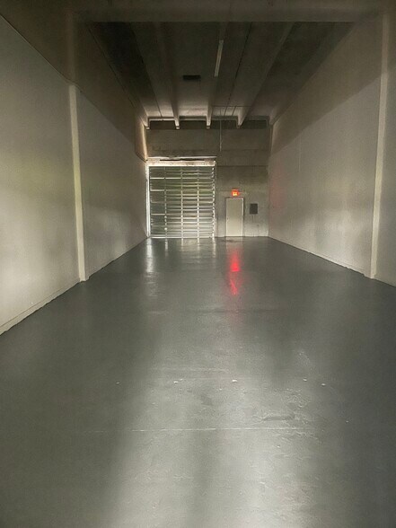 More Photos Of 4500 N Hiatus Rd, Sunrise Warehouse For Lease