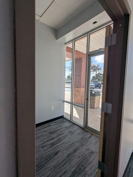 More Photos Of 602-624 Barnes Blvd, Rockledge Unknown For Lease