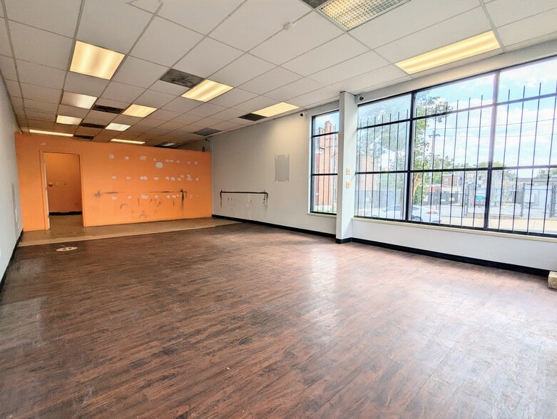 More Photos Of 3934-3956 S Broadway, Saint Louis Storefront For Lease