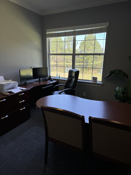 More Photos Of 11555 Central Pky, Jacksonville Office For Sale