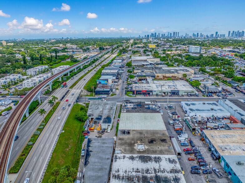 More Photos Of 3904 NW 32 Ave, Miami Warehouse For Lease