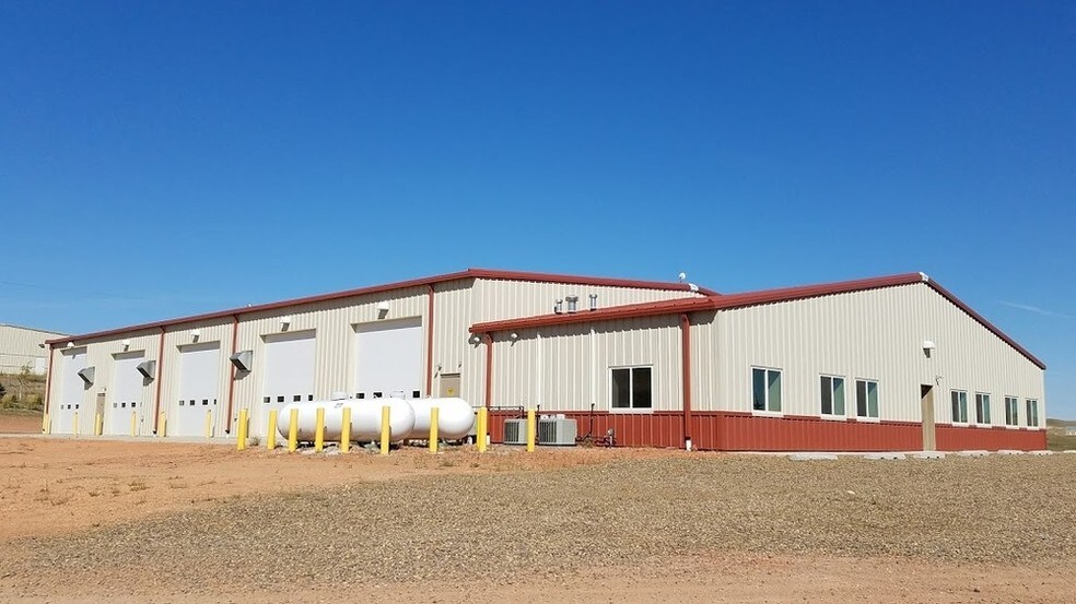 Primary Photo Of 2018 125th Ave NW, Watford City Warehouse For Lease
