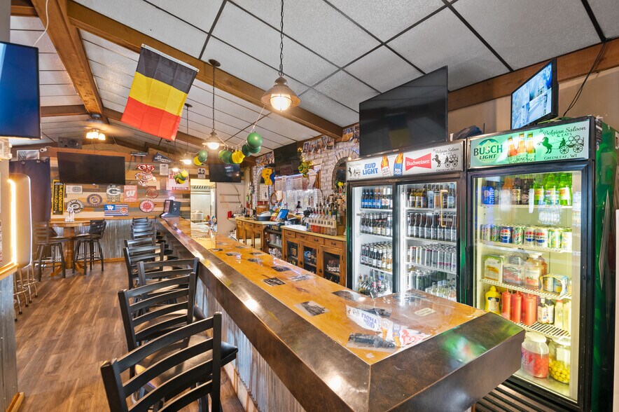 More Photos Of 1689 Day St, Greenleaf Restaurant For Sale