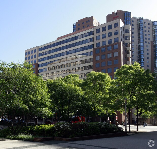 More Photos Of 901 N Stuart St, Arlington Office For Sale