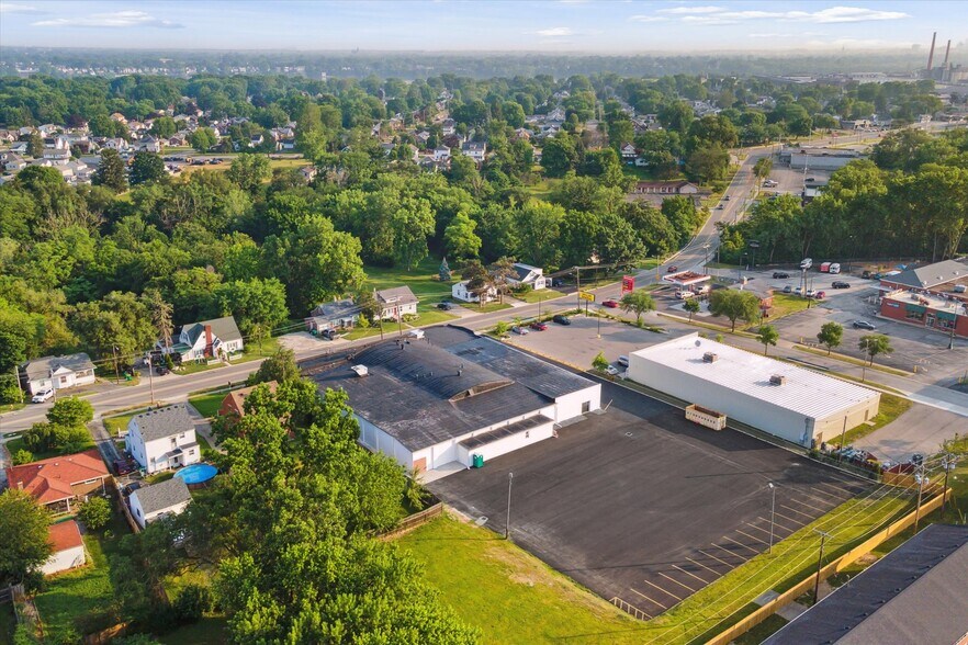 More Photos Of 969 Dixie Hwy, Rossford General Retail For Sale