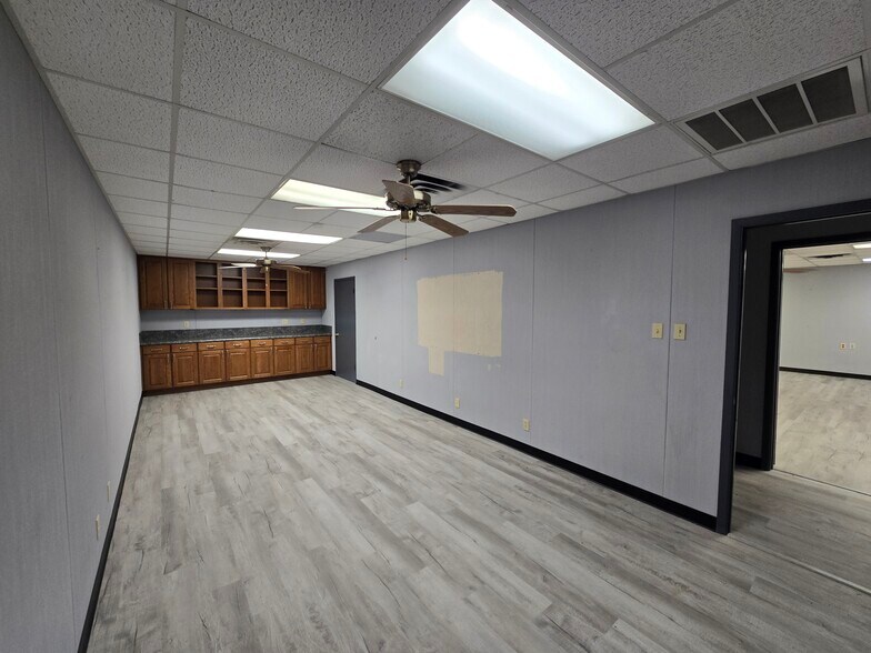 More Photos Of 2408 S 37th St, Temple Office For Lease