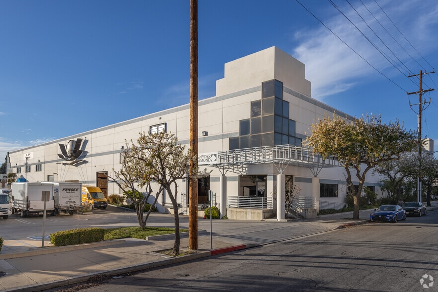 Primary Photo Of 3100 N San Fernando Blvd, Burbank Warehouse For Lease