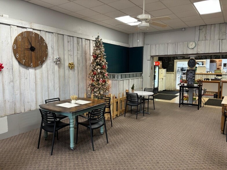 More Photos Of 617 Broadway, Imperial General Retail For Sale