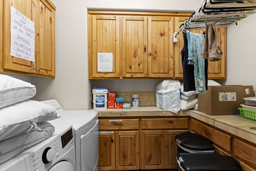 More Photos Of 10027 E Hillview St, Mesa Assisted Living For Sale