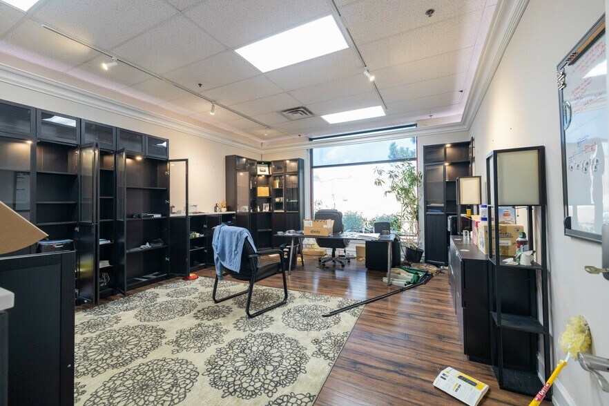 More Photos Of 42350 Grand River Ave, Novi Office For Sale