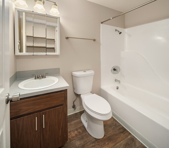 More Photos Of 12712 C St S, Tacoma Apartments For Sale