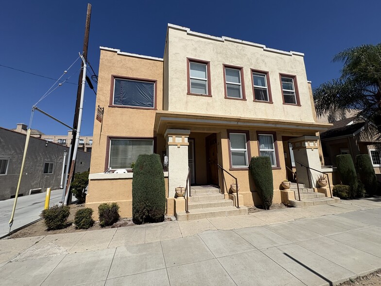 Primary Photo Of 617 W 3rd St, Long Beach Multifamily For Sale