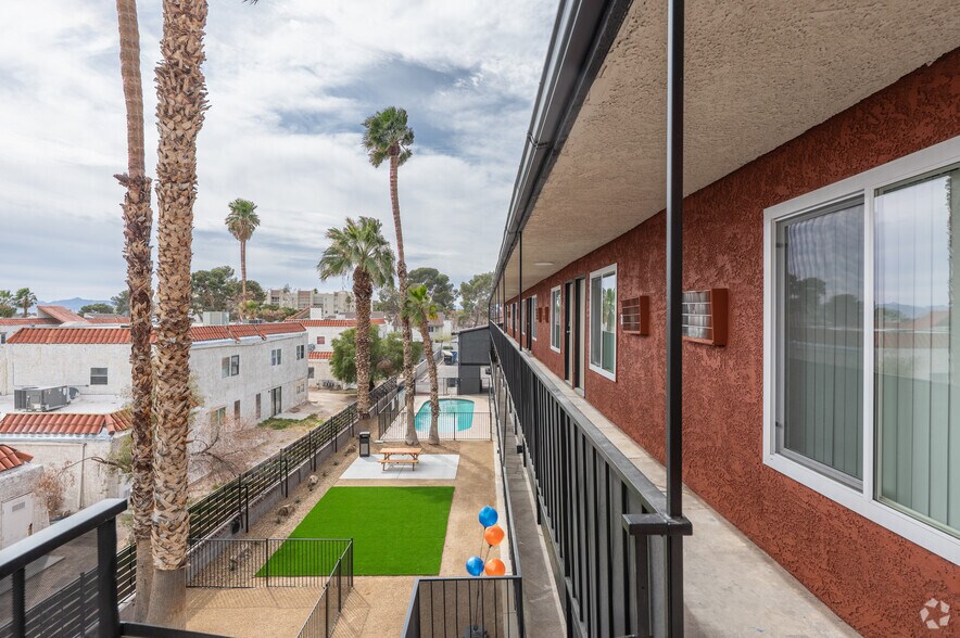 More Photos Of 557 Sierra Vista Dr, Las Vegas Apartments For Sale