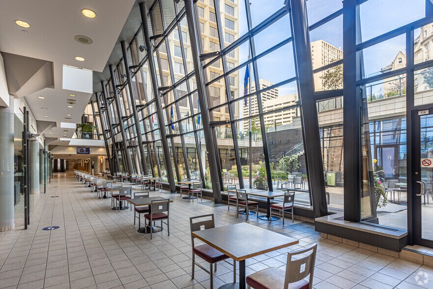 More Photos Of 10020 100th St NW, Edmonton Office For Lease