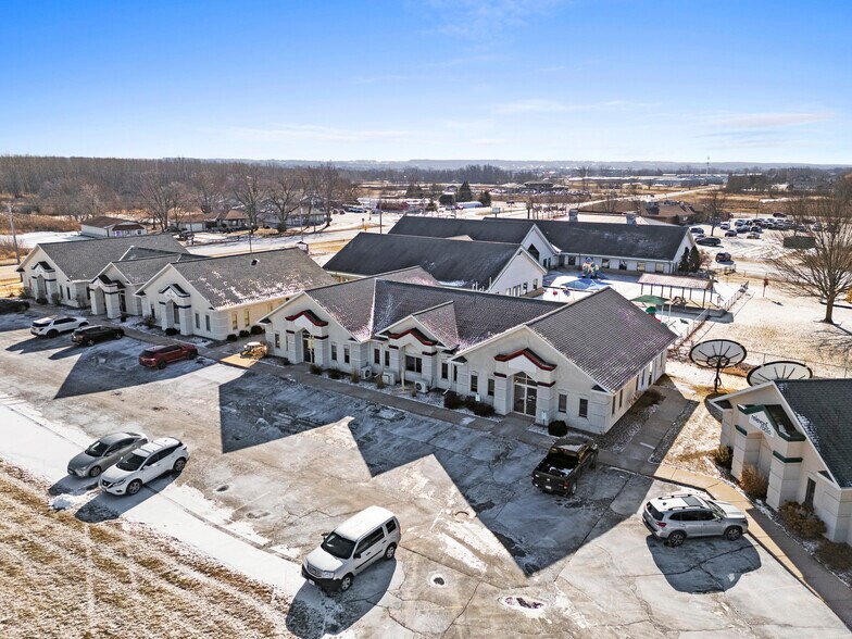 More Photos Of 1496 Bellevue St, Green Bay Office For Lease