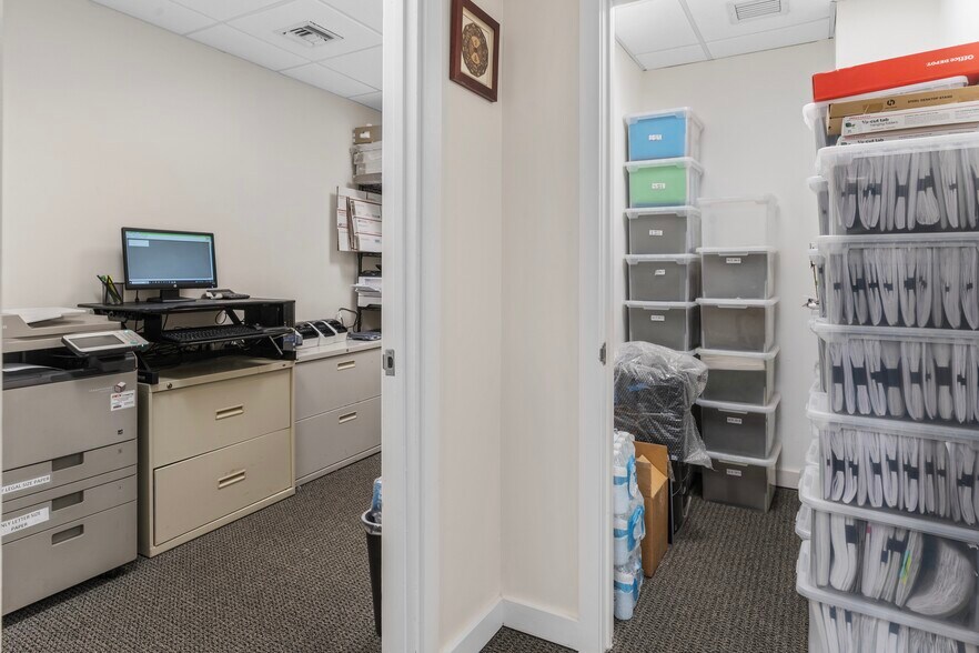 More Photos Of 701 E Commercial Blvd, Oakland Park Medical For Sale