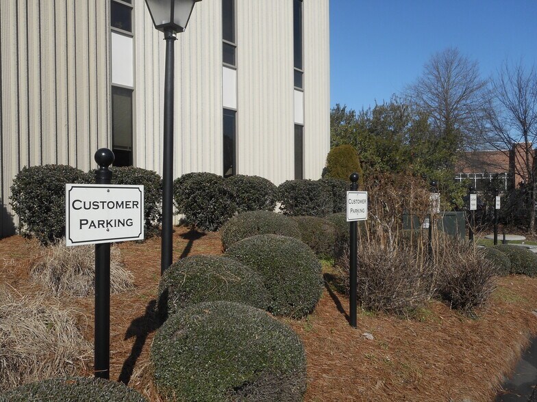 More Photos Of 6401 Carmel Rd, Charlotte Office For Lease