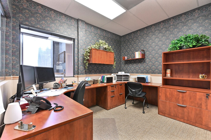 More Photos Of 1111 Dunbar Rd, Arnold Office For Sale