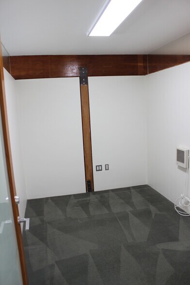 More Photos Of 2300 Westwood Blvd, Los Angeles Office For Lease