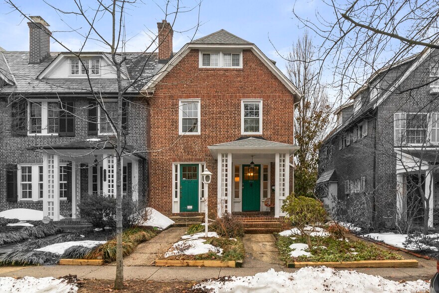 Primary Photo Of 3433 Guilford Ter, Baltimore Multifamily For Sale