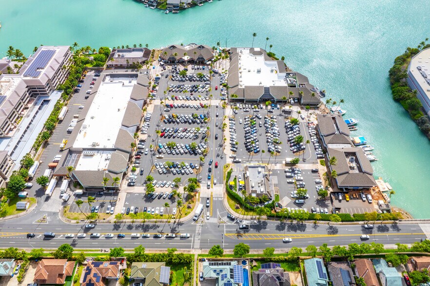 More Photos Of 377 Keahole St, Honolulu General Retail For Sale