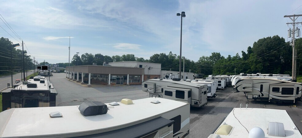 More Photos Of 7370 N Ridge Rd, Madison General Retail For Lease