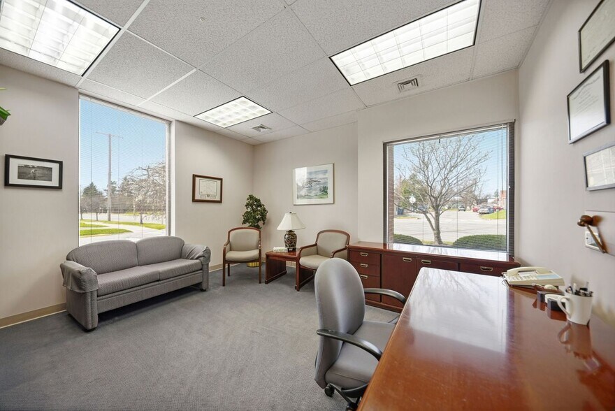 More Photos Of 2814 Franklin St, Michigan City Office For Sale