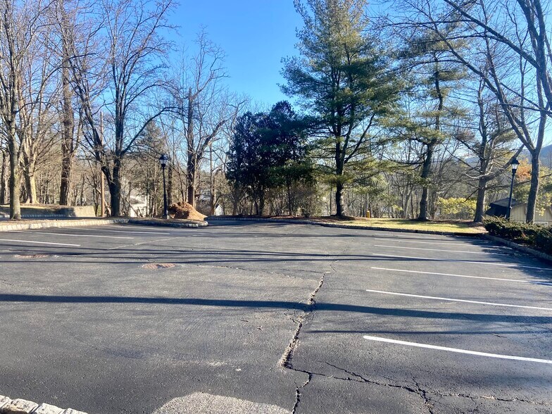 More Photos Of 1298-1300 Hope Bridgeville Rd, Hope Office For Lease