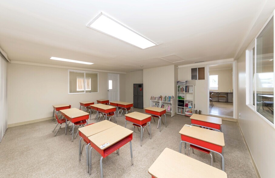 More Photos Of 1555 W Commonwealth Ave, Fullerton Office For Lease