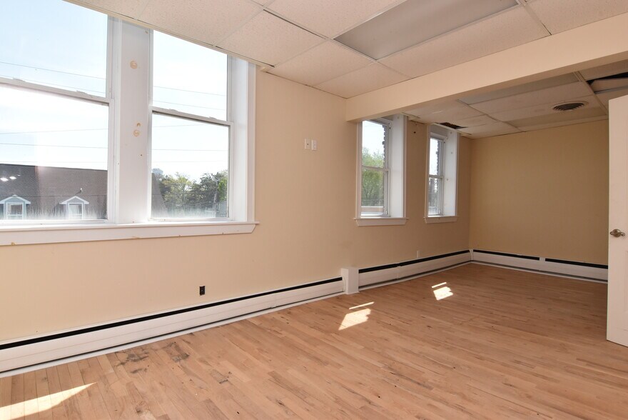 More Photos Of 125 Causey Ave, Milford Office For Sale