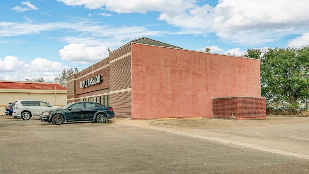 More Photos Of 2193 Texas Pkwy, Missouri City Freestanding For Sale