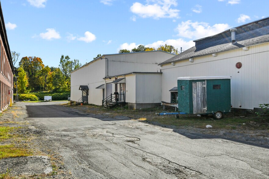 More Photos Of 20 Keeler St, Pittsfield Manufacturing For Sale