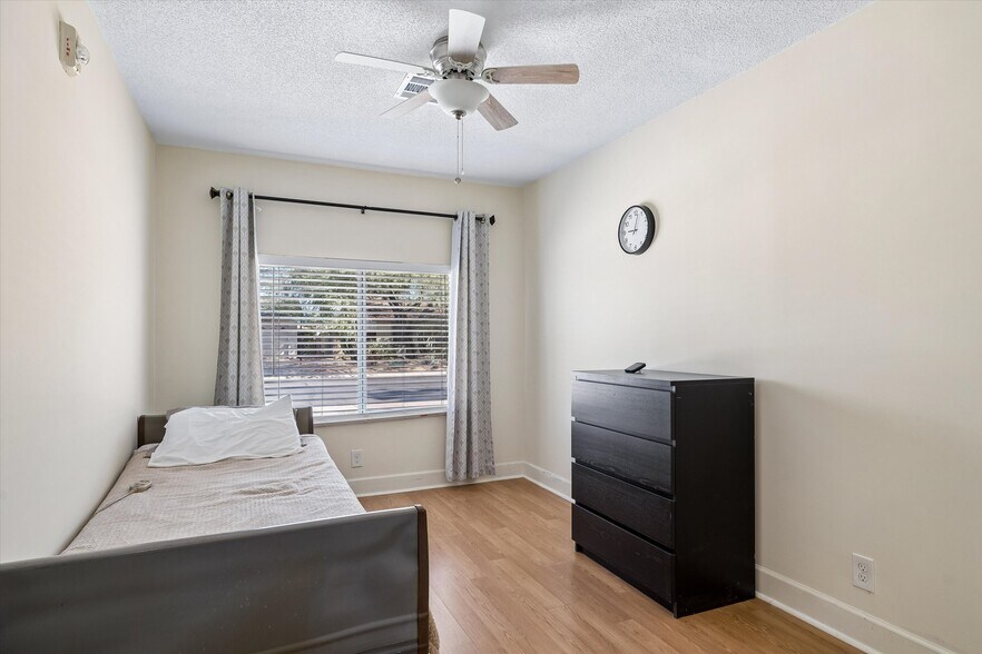 More Photos Of 2421 E Cairo Dr, Tempe Healthcare For Sale