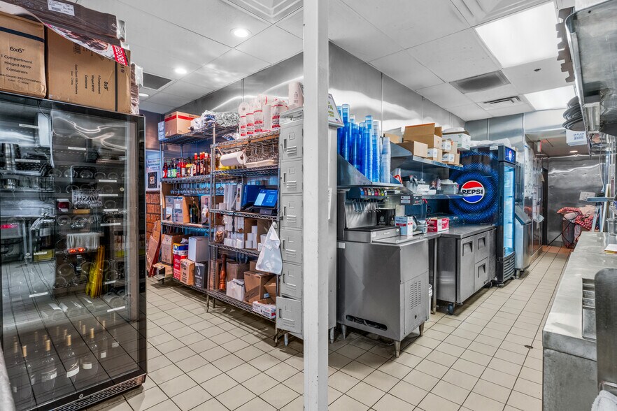 More Photos Of 73155 Highway 111, Palm Desert Restaurant For Sale