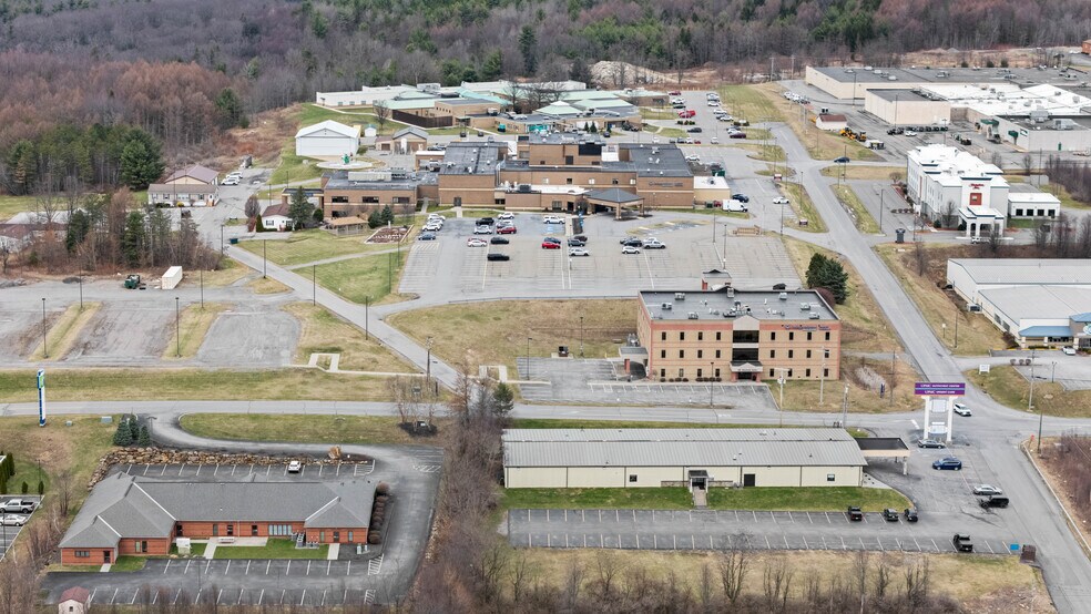 More Photos Of 18 Sportsman Dr, Clarion Medical For Lease