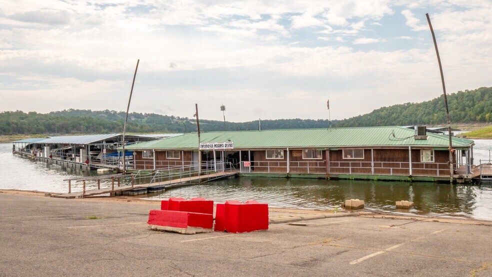 More Photos Of 509 LB Cook Memorial Dr, Theodosia Hotel For Sale