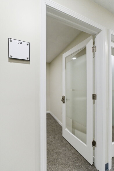 More Photos Of 1420-1426 E Bradford Pky, Springfield Medical For Lease