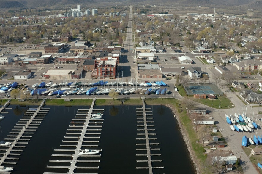 More Photos Of 100 S Washington St, Lake City Restaurant For Sale