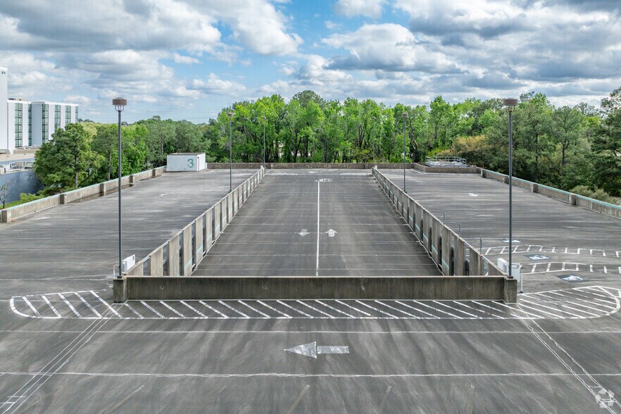 More Photos Of 222 Benmar Dr, Houston Office For Sale