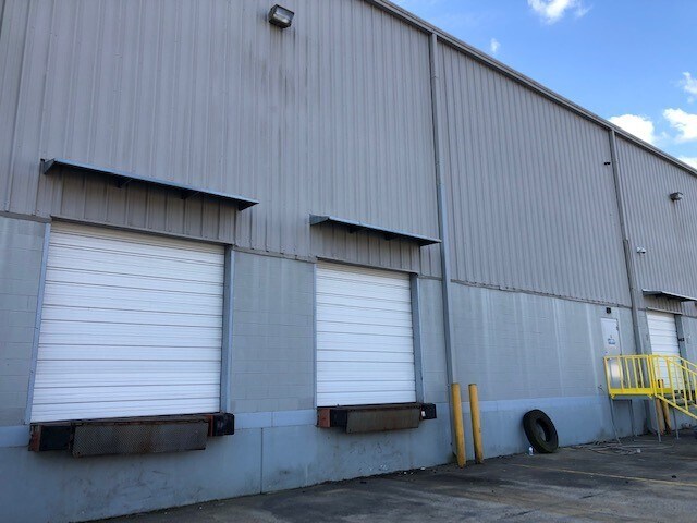 More Photos Of 713 Fenway Ave, Chesapeake Warehouse For Lease