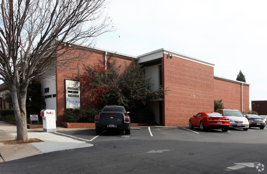 More Photos Of 309 N Main St, Salisbury Office Residential For Sale