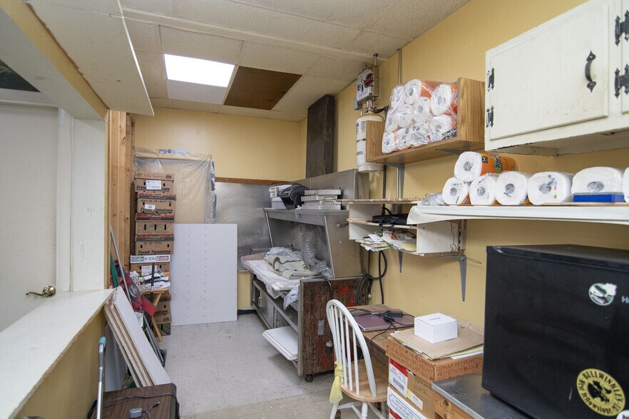 More Photos Of 1931 Alta Dr, Alderson General Retail For Sale