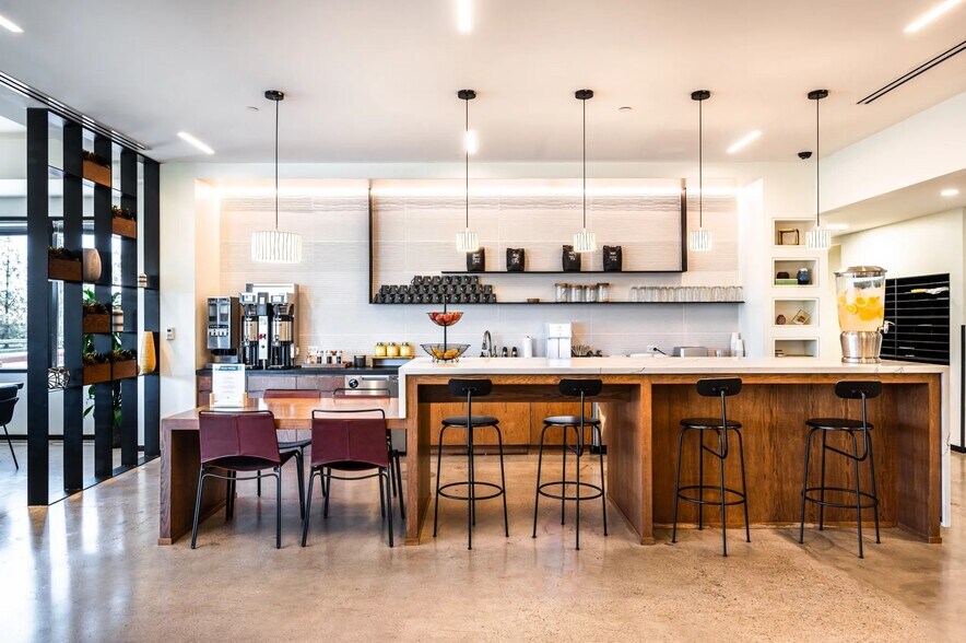 Primary Photo Of 4250 N Drinkwater Blvd, Scottsdale Coworking Space