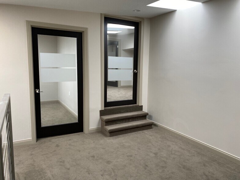 More Photos Of 4001-4011 W Point Loma Blvd, San Diego Unknown For Lease