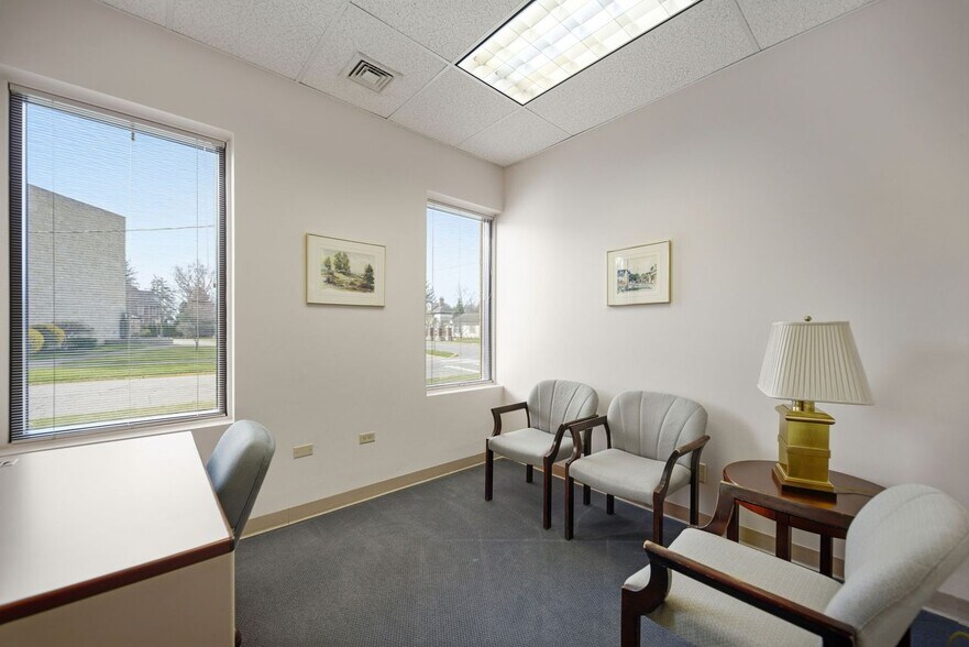 More Photos Of 2814 Franklin St, Michigan City Office For Sale