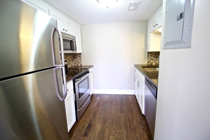 More Photos Of 4427-4433 Holly St, Kansas City Apartments For Sale